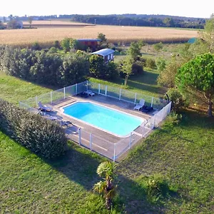 Les Roulottes-gîtes De La Ferme De L'autruche Dromoise Livron-sur-Drôme